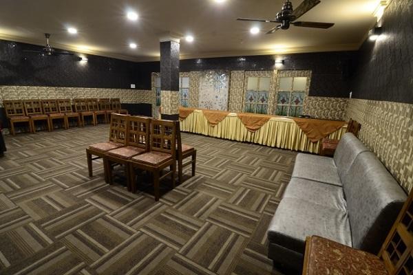 Hotel Little Palace Dibrugarh Esterno foto