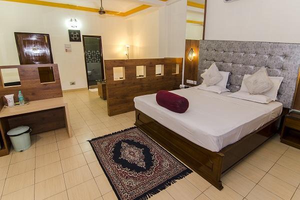 Hotel Little Palace Dibrugarh Esterno foto