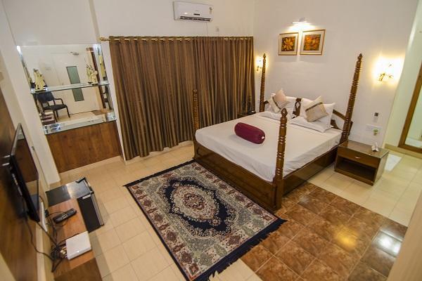 Hotel Little Palace Dibrugarh Esterno foto