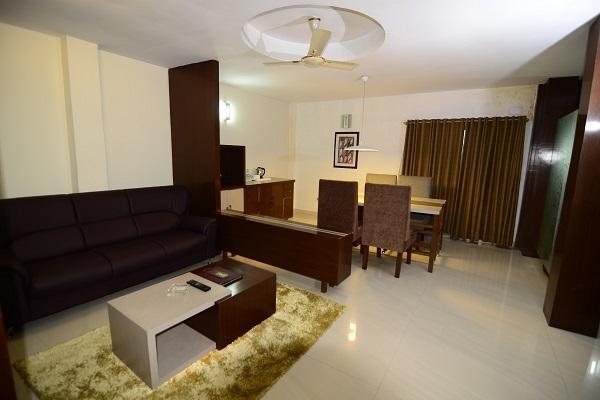 Hotel Little Palace Dibrugarh Esterno foto